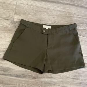 Banana Republic Ryan Fit military green shorts size 4